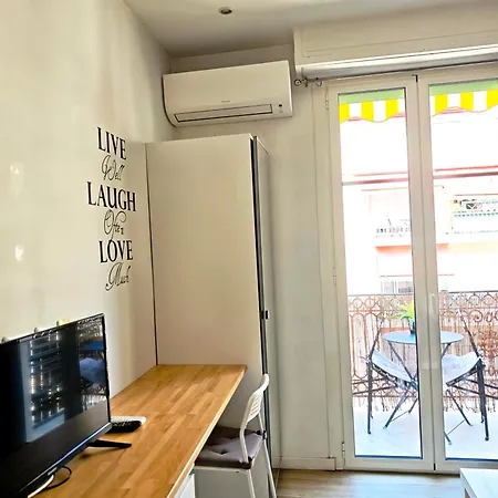 Centre Proche La Apartment *